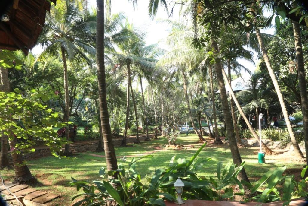 Outpost@Alibaug Hotel Alībāg Exterior photo